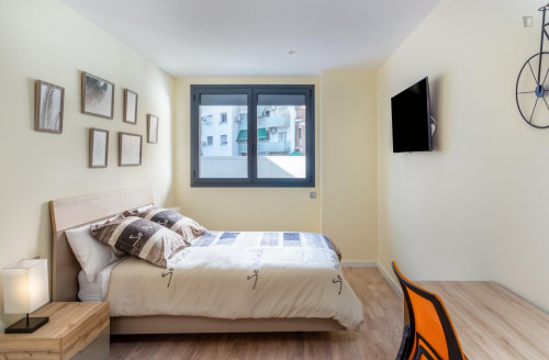 Lovely double ensuite bedroom near Plaça d'Espanya  - Gallery -  1