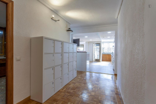 Shiny single bedroom with a balcony, in L'Amistat - Gallery - 2