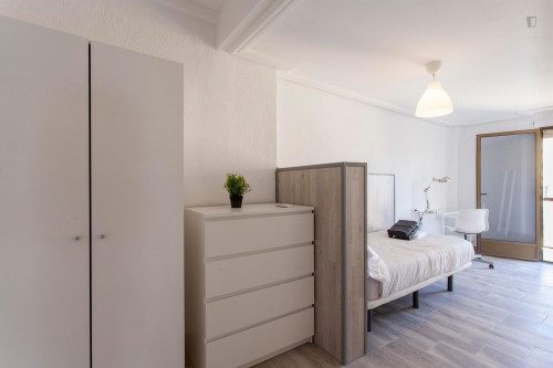 Shiny Single Bedroom With A Balcony, In L'Amistat - 2