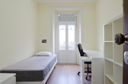 Pleasant single bedroom close to Instituto Superior Técnico  - Gallery -  1