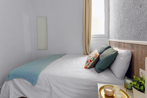 Appealing double bedroom in Goya