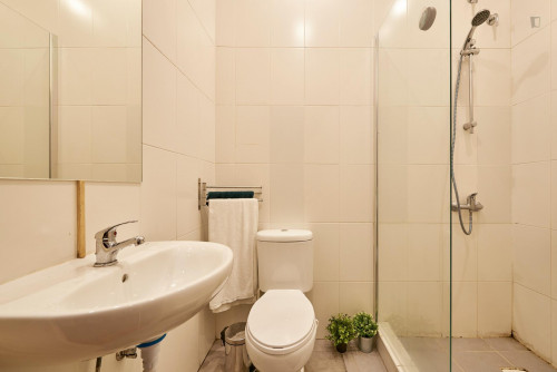 Pleasant single bedroom next to Instituto Superior Técnico