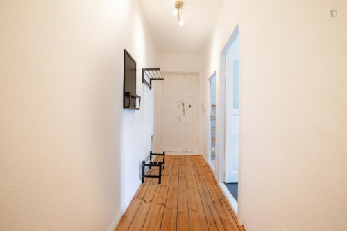 Bright single bedroom with balcony - Gallery - 7