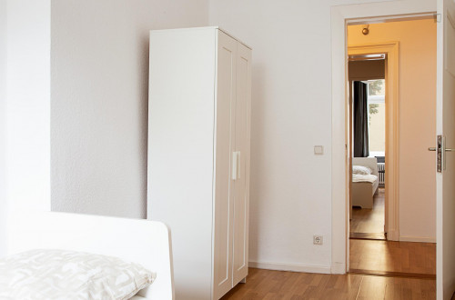 Pleasant single bedroom near the Schlesisches Tor metro
