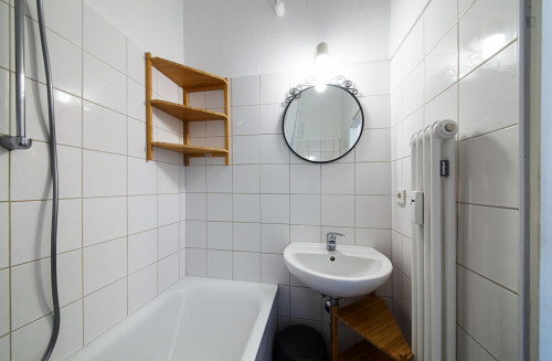 Pleasant single bedroom near the Schlesisches Tor metro - Gallery - 10