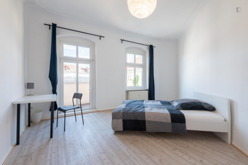 Large single bedroom in Oberschoeneweide