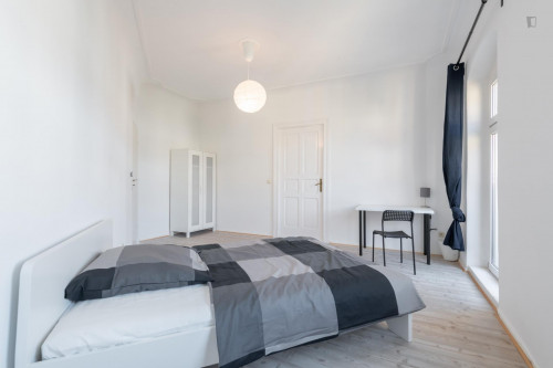 Large single bedroom in Oberschoeneweide