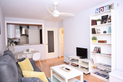 Great opportunity!!! Santa Ana great 1bed flat ideal for singles or a couple