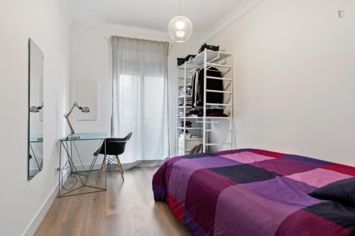 AWESOME Move-In Ready Room Near Universities, Spacious, ALL BILLS INCLUDED - Gallery - 8