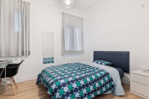AWESOME Move-In Ready Room Near Universities, Spacious, ALL BILLS INCLUDED - Gallery - 10