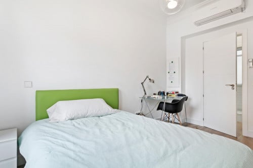 AWESOME Move-In Ready Room Near Universities, Spacious, ALL BILLS INCLUDED - Gallery - 13