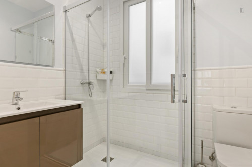 New, cozy room, double bed 5 minute walking from Metro Arguelles