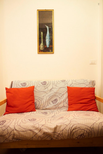 Double bedroom in a 3-bedroom apartment near Cipro metro station - Gallery - 5