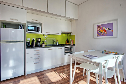 Cozy 1-bedroom apartment near Instituto Superior Técnico - Gallery - 7
