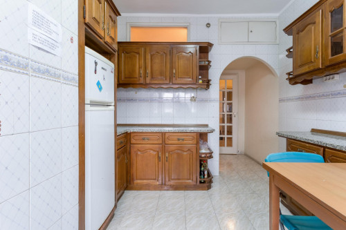 Comfy twin bedroom in a 6-bedroom flat 10 minutes from FEUP, Polo Universitário - Gallery - 16