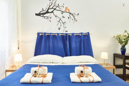 Double ensuite bedroom in a 2-bedroom apartment near Cipro metro station