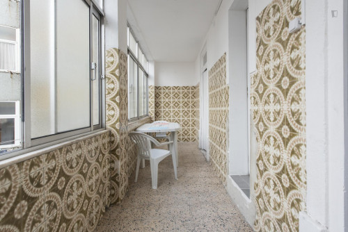 Snug single bedroom in a 7-bedroom flat near Instituto Superior Técnico - Gallery - 10