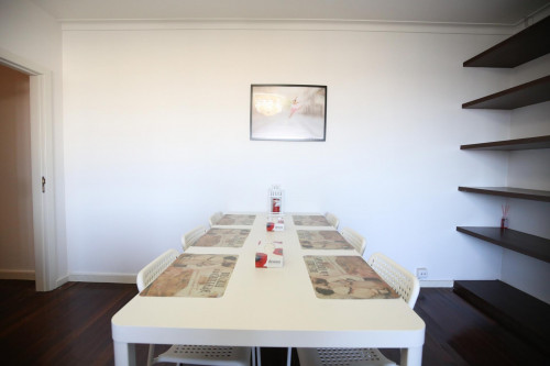 Wonderful single bedroom, in a 6-bedroom apartment in Olaias - Gallery - 31