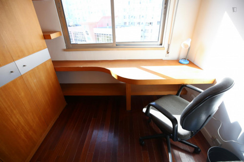 Wonderful single bedroom, in a 6-bedroom apartment in Olaias - Gallery - 29