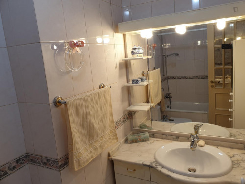 Nice single bedroom close to Moscavide