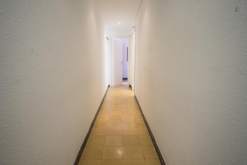 Very cool double bedroom near the Pubilla Cases metro - Gallery - 8