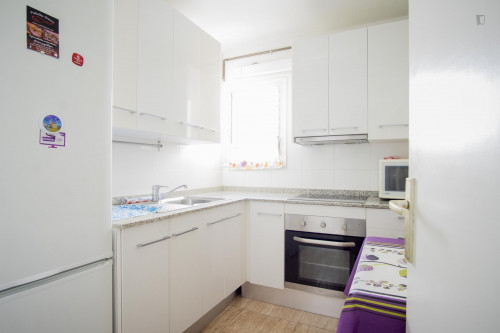 Very cool double bedroom near the Pubilla Cases metro - Gallery - 17