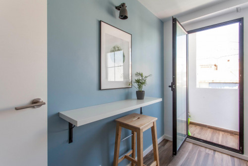 Enjoyable 2-bedroom apartment in Torrefiel - Gallery - 10
