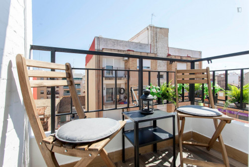 Enjoyable 2-bedroom apartment in Torrefiel - Gallery - 13