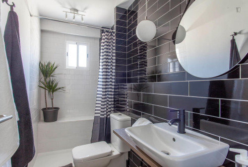 Enjoyable 2-bedroom apartment in Torrefiel - Gallery - 8