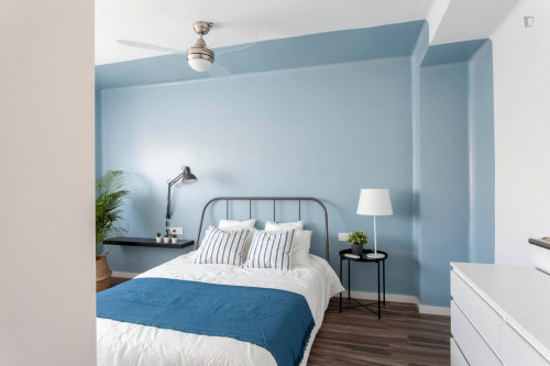 Enjoyable 2-Bedroom Apartment In Torrefiel - 2