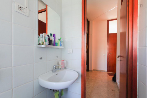 Bright single bedroom with balcony near Istria metro station - Gallery - 9