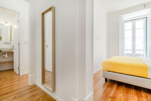 Bright 2-bedroom apartment near Miradouro da Graça - Gallery - 8