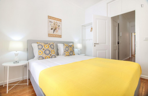 Bright 2-bedroom apartment near Miradouro da Graça - Gallery - 25