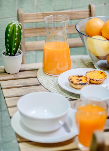 Bright 2-bedroom apartment near Miradouro da Graça - Gallery - 17