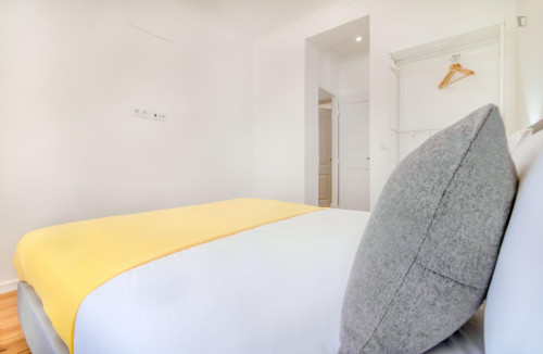 Bright 2-bedroom apartment near Miradouro da Graça - Gallery - 4