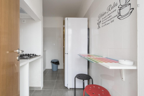 Luminous single bedroom near Instituto Superior Técnico - Gallery - 6