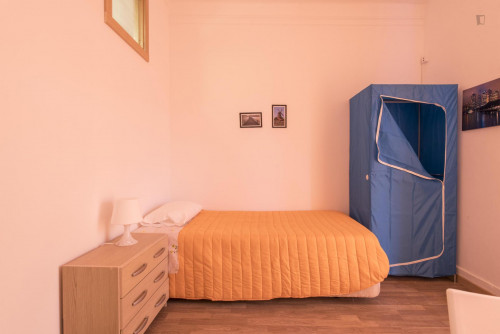 Luminous Single Bedroom Near Instituto Superior Técnico - 2