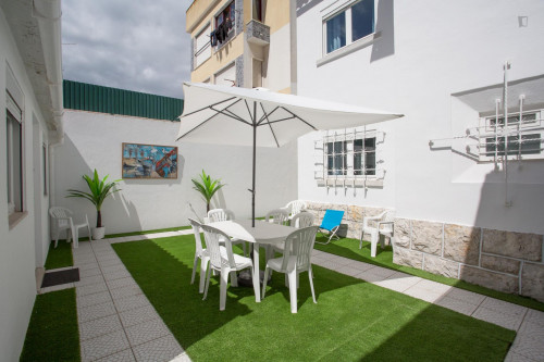 Bright and cosy single bedroom with a balcony, in Costa da Caparica - Gallery - 25