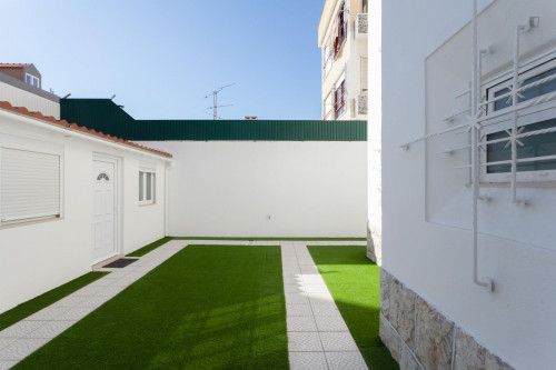 Bright and cosy single bedroom with a balcony, in Costa da Caparica - Gallery - 18