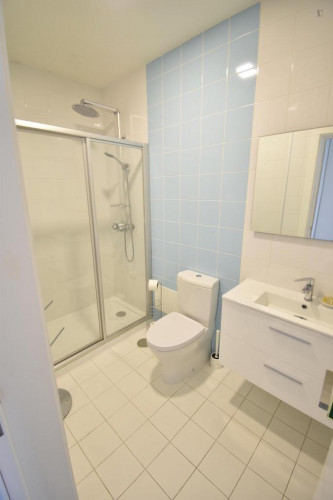 Spacious studio apartment close to Coimbra train station - JR Studios 13  - Gallery -  5