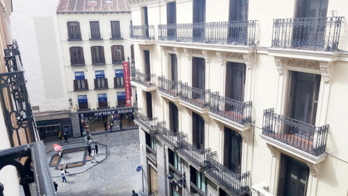 Tasteful double bedroom near the popular Puerta del Sol area - Gallery - 9