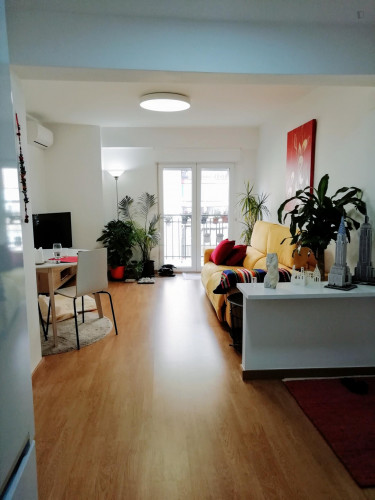 Single bedroom in a 3-bedroom apartment near Marítim - Serrería metro station - Gallery - 16