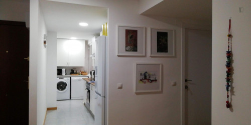 Single bedroom in a 3-bedroom apartment near Marítim - Serrería metro station - Gallery - 11