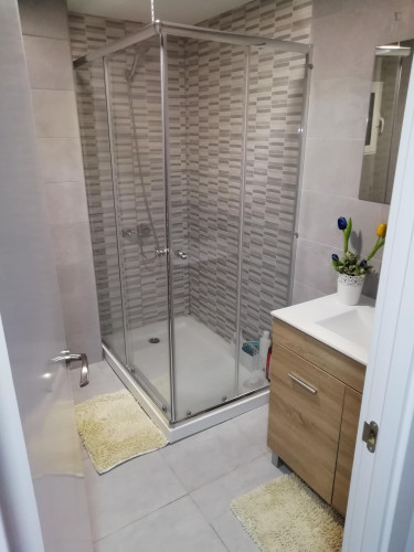 Single bedroom in a 3-bedroom apartment near Marítim - Serrería metro station - Gallery - 5