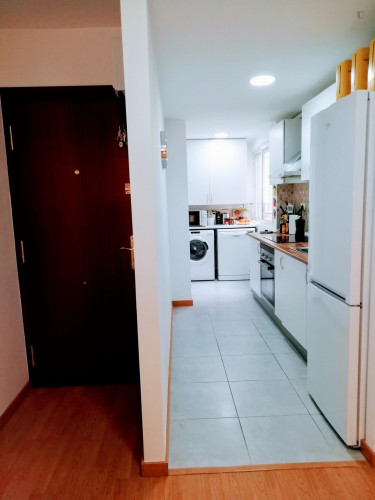 Single bedroom in a 3-bedroom apartment near Marítim - Serrería metro station - Gallery - 10