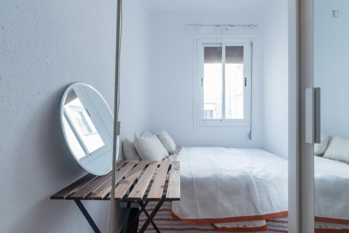 Enjoyable double bedroom in a 7-bedroom flat, in Gaztambide  - Gallery -  1