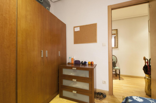 Single bedroom near the Canal metro station
