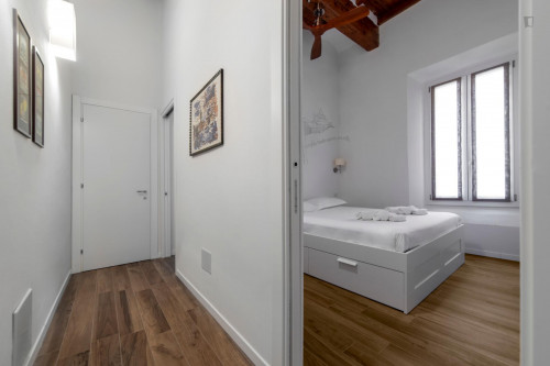 2-Bedroom apartment near Piazza Maggiore