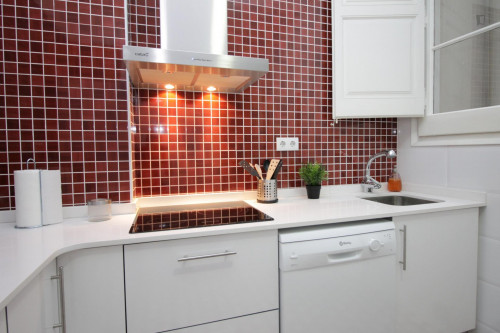 Gorgeous double bedroom in a 9-bedroom flat, in Esquerra de l'Eixample