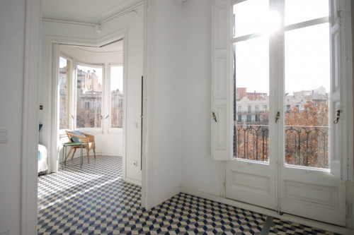 Broad double bedroom in Esquerra de l'Eixample  - Gallery -  5